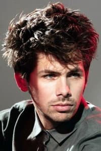 Ambroise Willaume in Clara Luciani : Ça commence comme ça