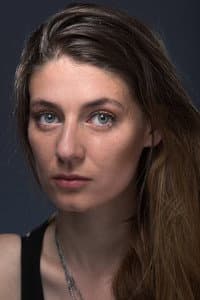 Mariana Sampaio in Noites Mais Fáceis
