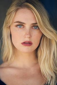 Lauren Caster in Plan C