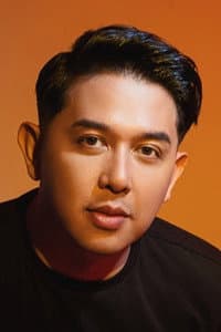 Donne Maula in Jatuh Cinta Seperti di Film-Film