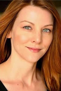 Elizabeth Anne Allen in Bill the Intern
