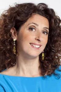 Teresa Mannino in Meno male che ci sei