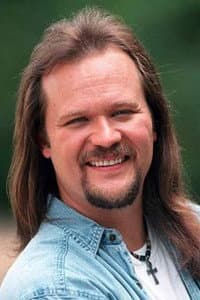 Travis Tritt in Still Playin' Possum: Music and Memories of George Jones