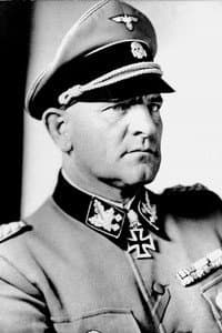 Sepp Dietrich in Hitler über Deutschland