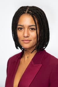 Larissa Sirah Herden in Immer der Nase nach