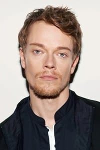 Alfie Allen in McVeigh
