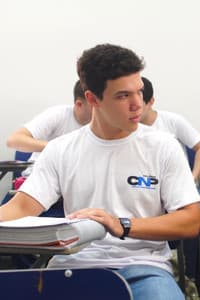 Victor Gorgulho in A Sete Palmos de Santos