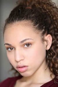 Sofia Lassoued in Un p’tit gars de Ménilmontant