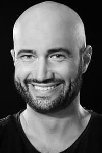 Mihai Bendeac in Eminescu versus Eminem