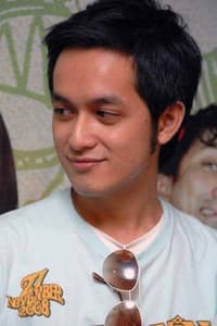 Yogi Aldi in Darah Perawan Bulan Madu
