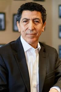 Slimane Zeghidour in Farida, Rachid, Zinedine et les autres