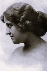 Jane Fearnley in An Officer and a Gentleman