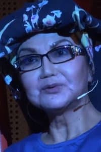 Mutiara Sani in Bulan di Atas Kuburan