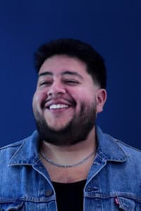 Oscar Molina in Petardos y Magnolias