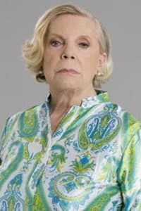 Lourdes Norberto in Adeus, Pai