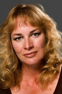 Lori Dillen in Mermaids at War