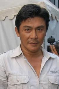 Willy Dozan in Pusaka Penyebar Maut