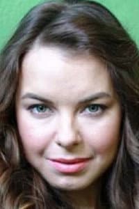 Yuliya Khamitova in Шаги