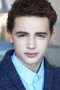 Maxim Knight in Medeas