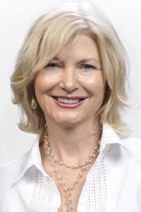 Beth Broderick in My Best Friend's Christmas