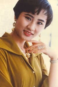 Lily Chung Suk-Wai in 白髮魔女2