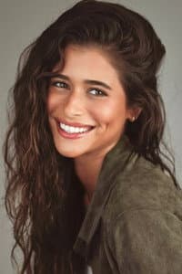Isadora Cruz in Thanks For Sharing