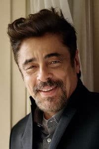 Benicio del Toro in Basquiat