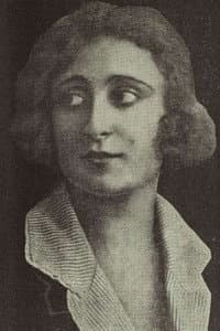 Marya Arnaz in Рейс мистера Ллойда