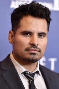 Michael Peña in Jexi