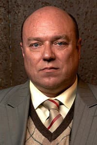 Pertti Sveholm in Jättiläinen