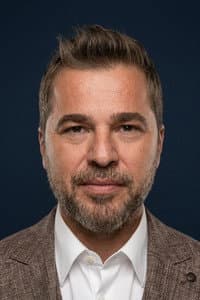 Engin Altan Düzyatan in Bu İşte Bir Yalnızlık Var