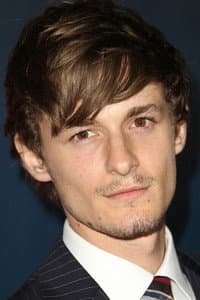 Giles Matthey in Invitation to a Murder