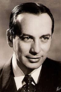 Maurice Escande in La Vie de plaisir