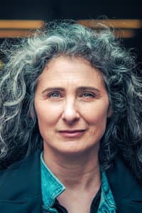 Tamar van den Dop in Der Umweg