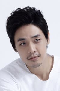Yoon Sang-hoon in 조선명탐정: 흡혈괴마의 비밀