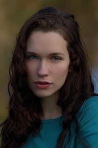 Hanna Brown in Honeymoon