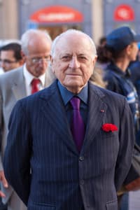 Pierre Bergé in Yves Saint Laurent: Le temps retrouvé