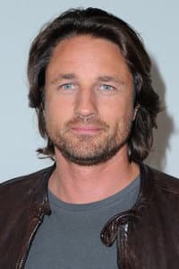 Martin Henderson in Juveniles