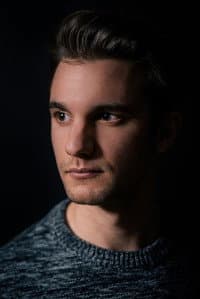 Simon Paluck in Insta Gay