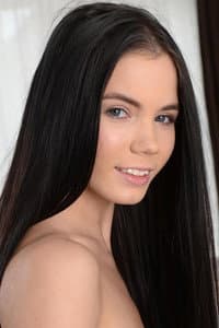 Lovenia Lux in Pornochic 29: Cléa und Cherry