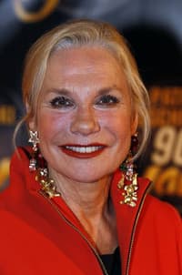 Monique van de Ven in Zadelpijn