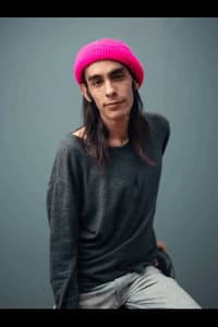 Andrew Estrella in El brazo perdido de Dios
