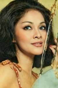 Ruth Pelupessy in Ali Topan Anak Jalanan