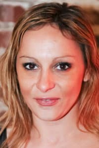 Djami in Eva Filme Chez Vous vol.1