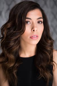 Carissa Valès in Fatale
