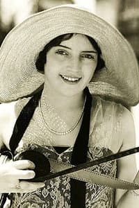 Julie Carter in Redskin