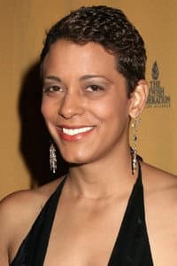 Cynda Williams in The Wedding