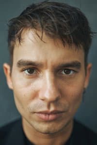 Aleksandr Fyodorov in Девочки учатся бриться