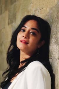Sarika Singh in Syaahi
