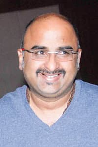 Chi. Guru Dutt in Nagaradalli Nayakaru